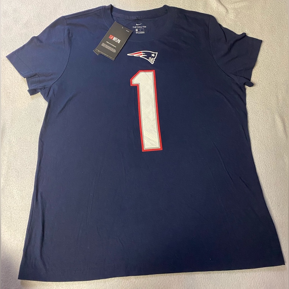 The Patriots Fan Number 1 Cam Newton Nike Tee Patriots Football NFL Size M NWT